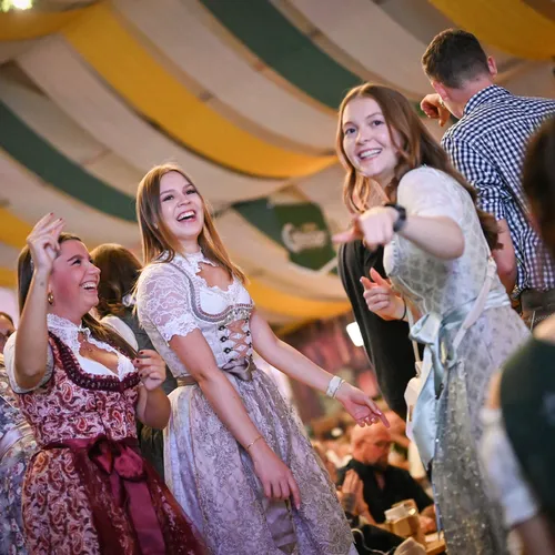 Quelle_Festbieranstich_VF_Herbst_25_MesseWels (117).jpg